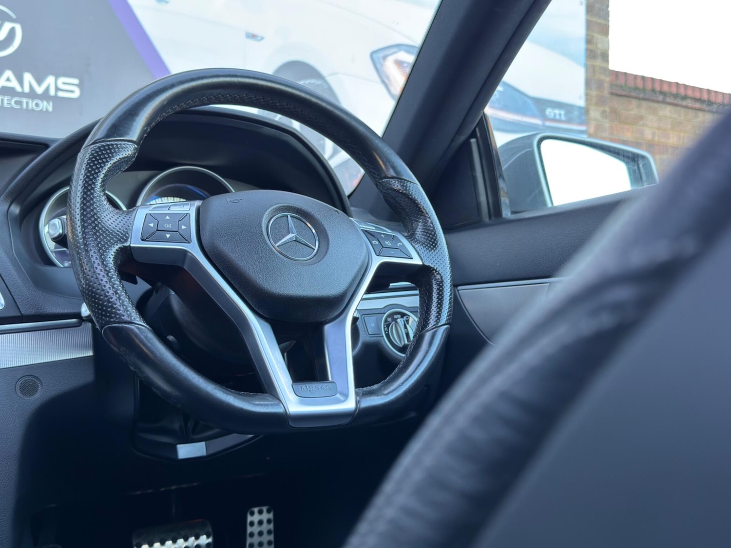 Used Mercedes-Benz E Class 2014 for sale - 77066434: Photo 51