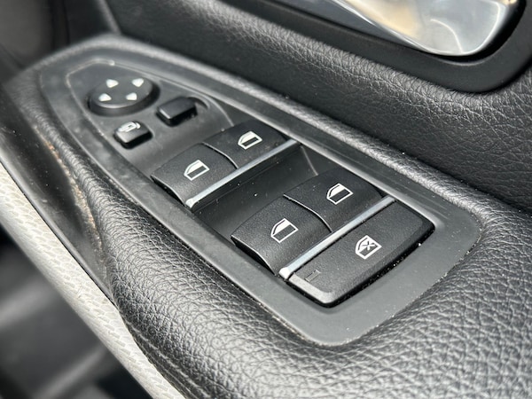 Used BMW 3 Series 2017 for sale - 76108510: Photo 21
