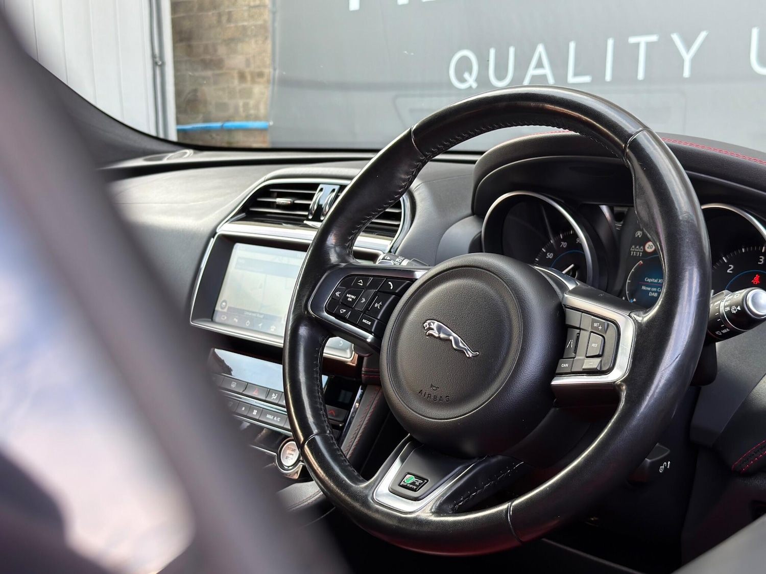 Used Jaguar F-Pace 2018 for sale - 77838958: Photo 11