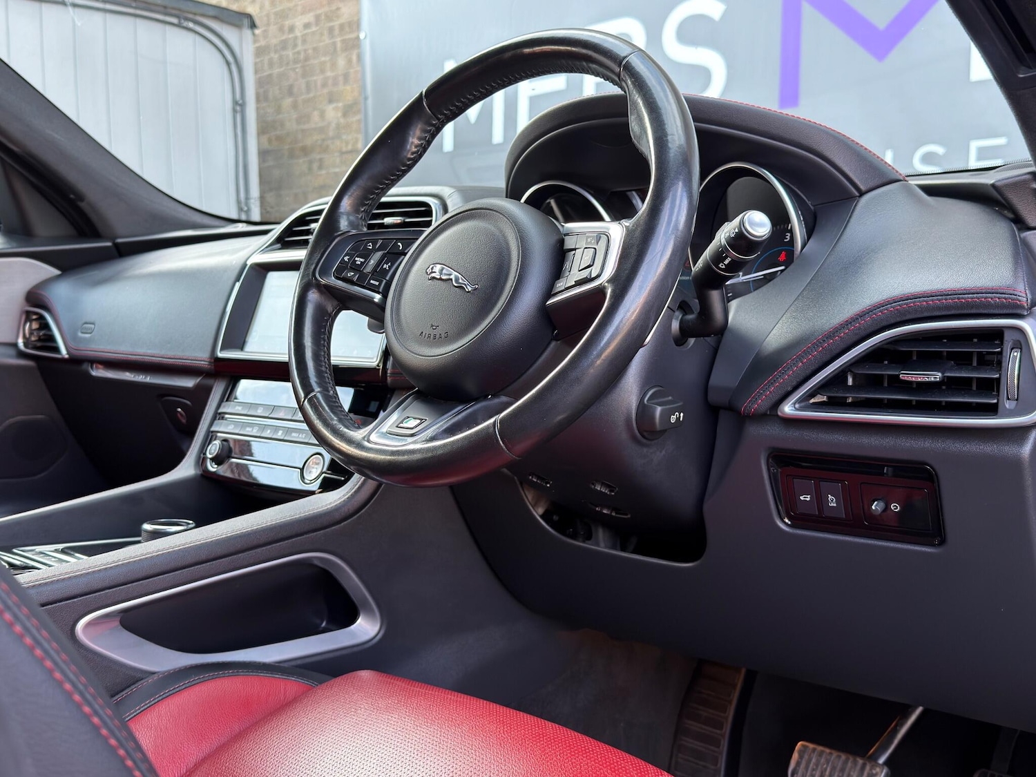 Used Jaguar F-Pace 2018 for sale - 77838958: Photo 24