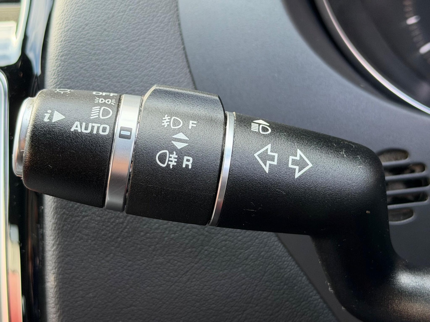 Used Jaguar F-Pace 2018 for sale - 77838958: Photo 27