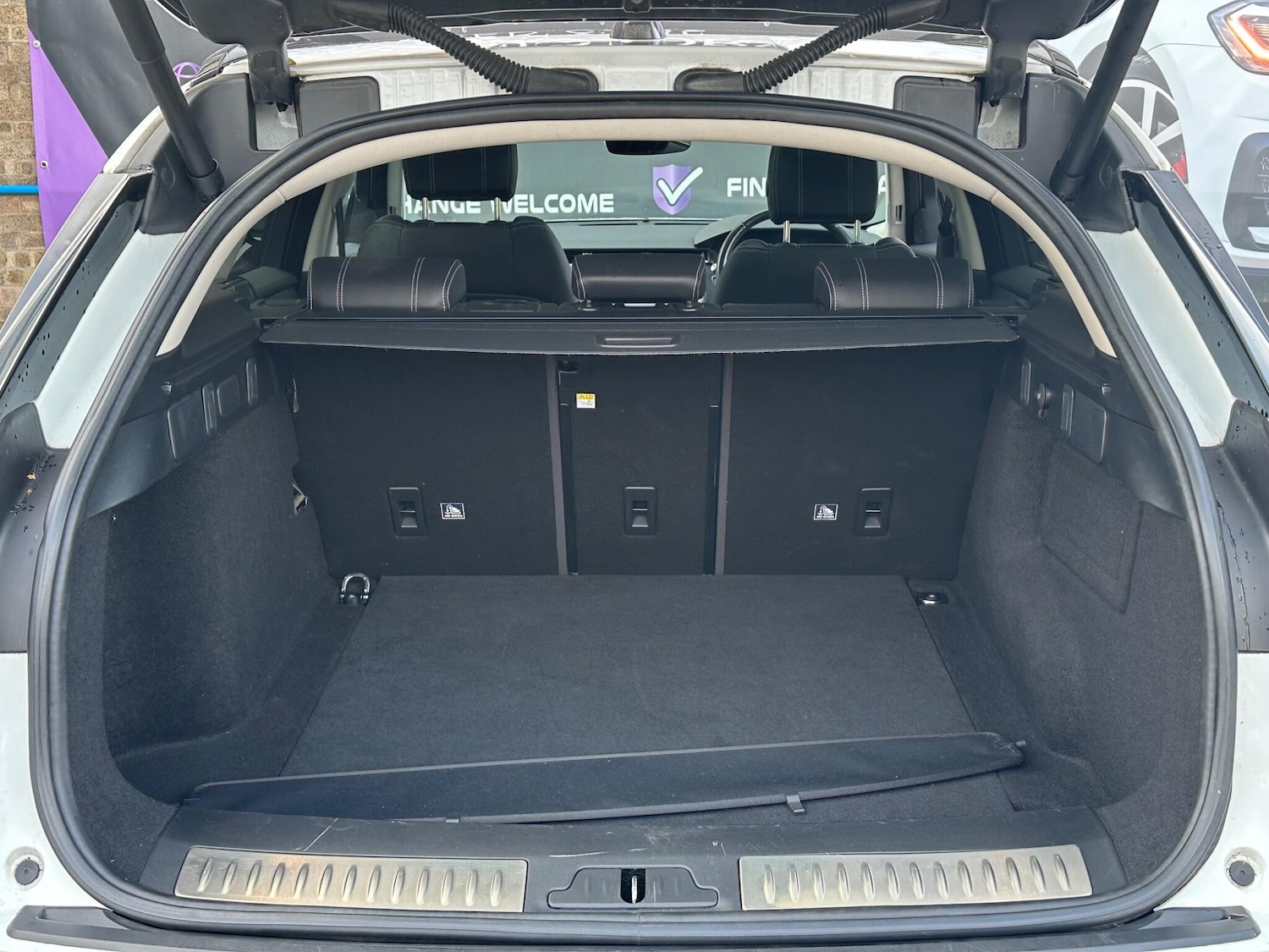 Used Land Rover Range Rover Velar 2018 for sale - 76528077: Photo 17