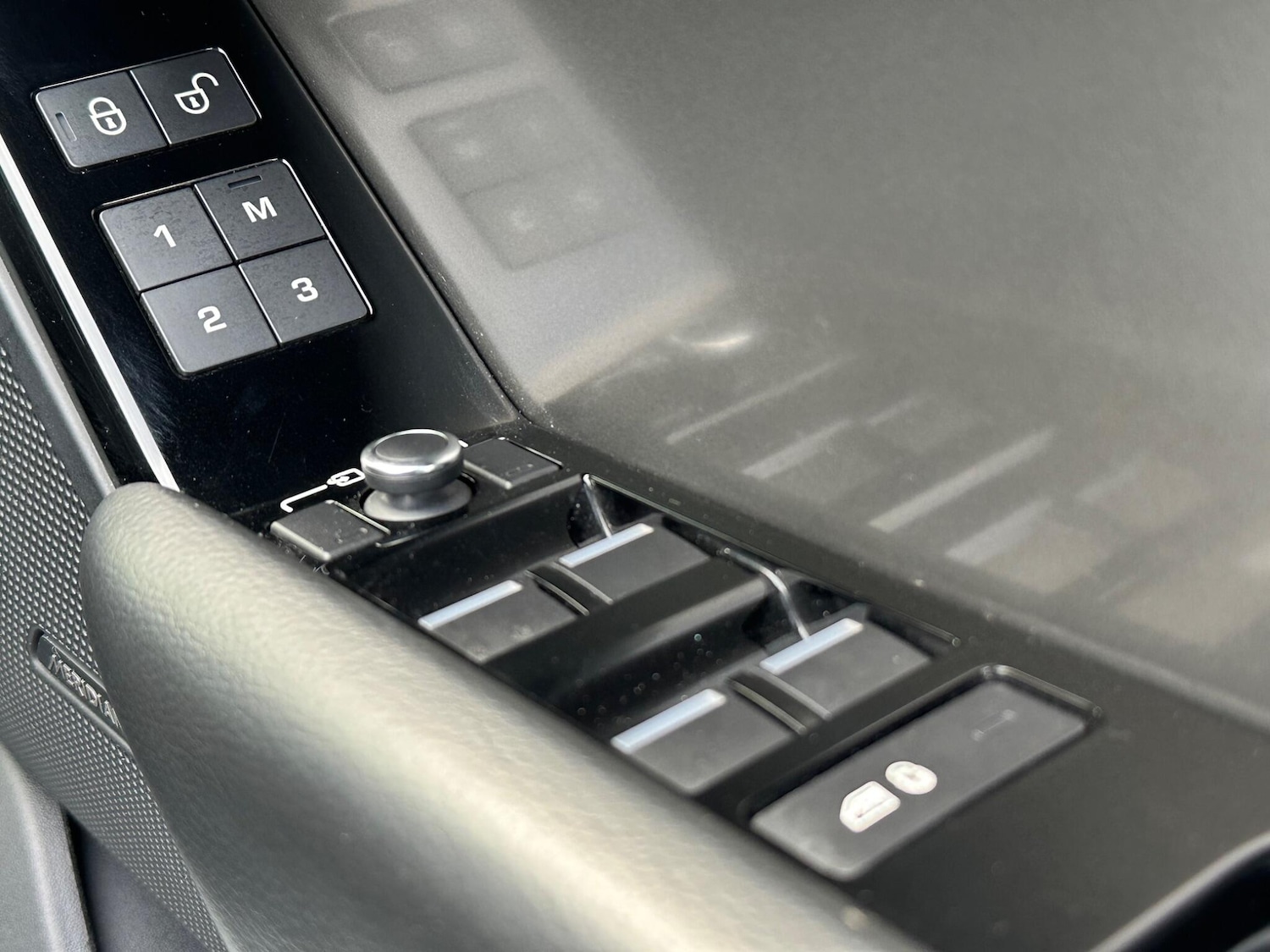 Used Land Rover Range Rover Velar 2018 for sale - 76528077: Photo 25