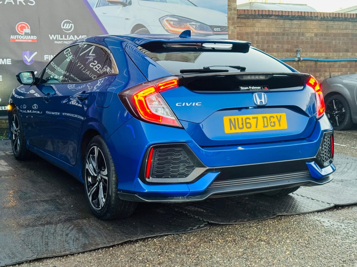 Used Honda Civic 2017 for sale - 77052492: Photo 15