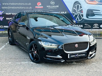 Used Jaguar XE 2018 for sale - 74990372: Photo