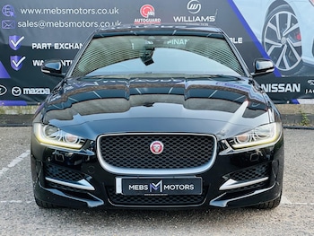 Used Jaguar XE 2018 for sale - 74990372: Photo