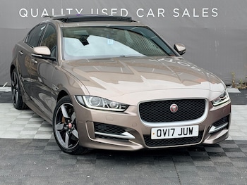 Used Jaguar XE 2017 for sale - 79387749: Photo