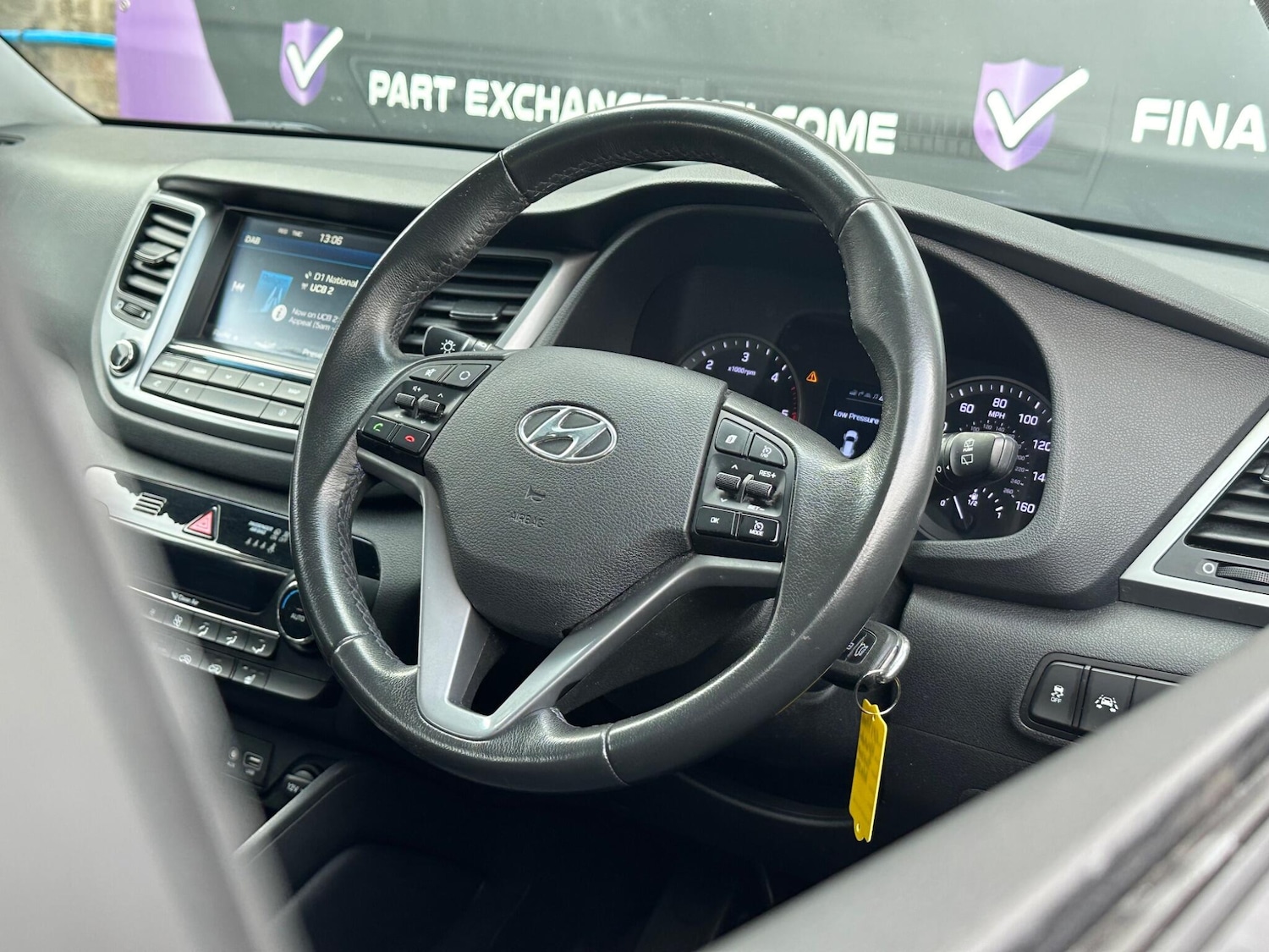 Used Hyundai TUCSON 2017 for sale - 76457527: Photo 2