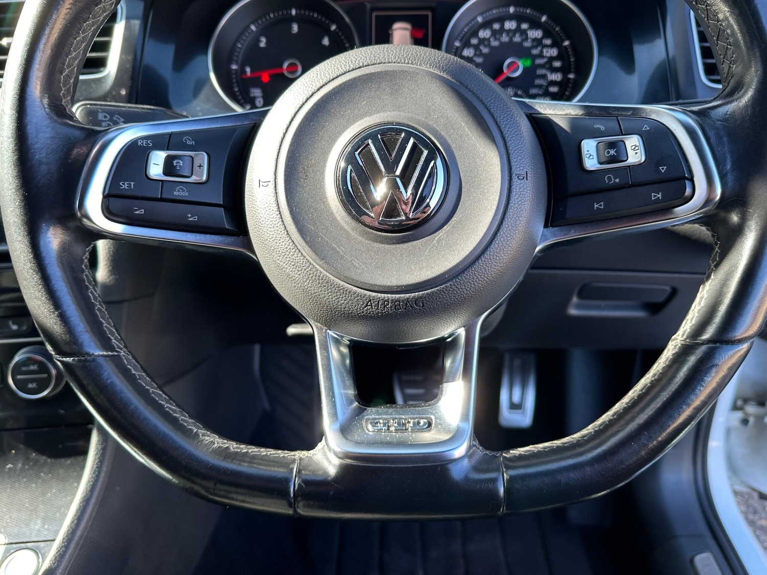 Used Volkswagen Golf 2017 for sale - 76042369: Photo 25