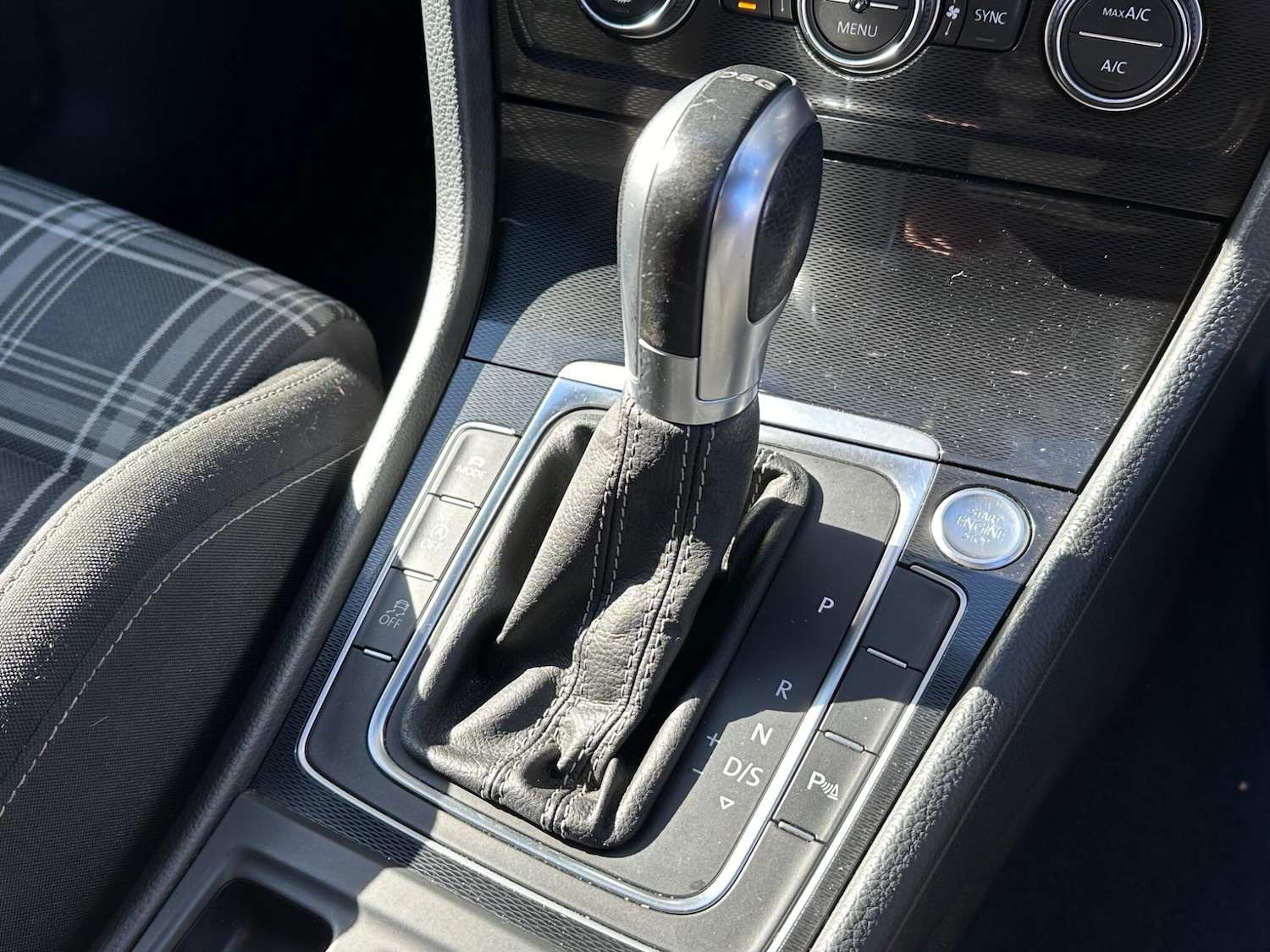Used Volkswagen Golf 2017 for sale - 76042369: Photo 41