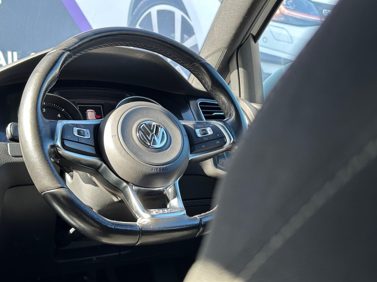 Used Volkswagen Golf 2017 for sale - 76042369: Photo 49