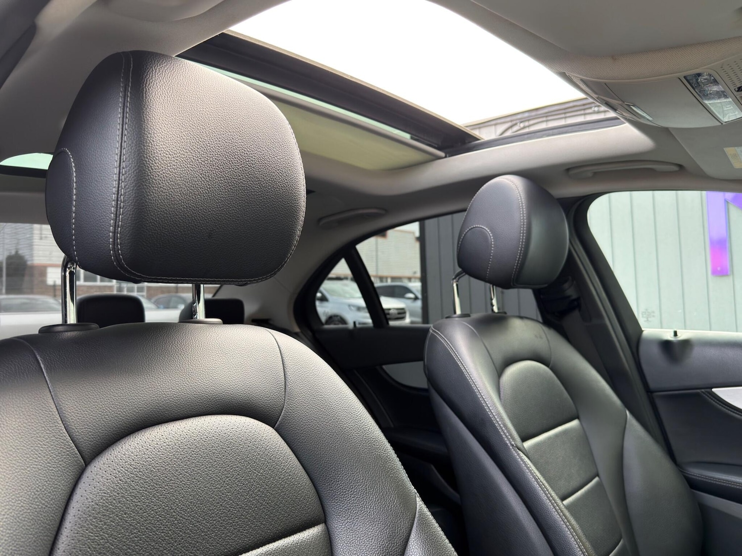 Used Mercedes-Benz C Class 2014 for sale - 77908418: Photo 11