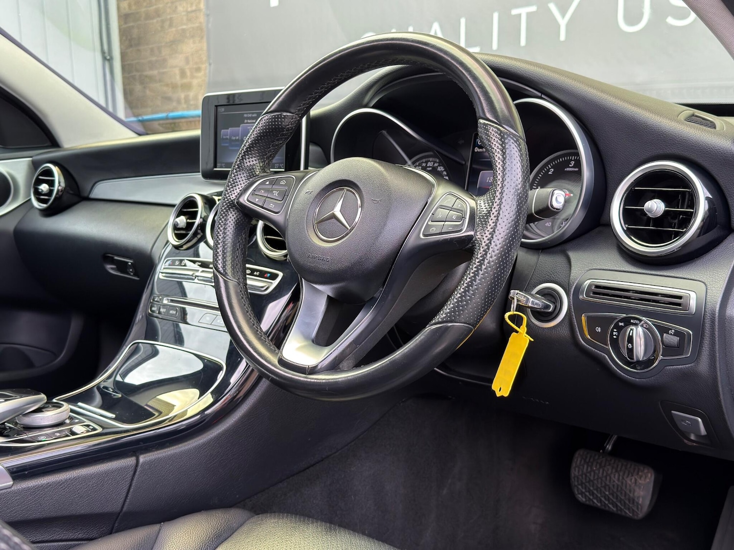 Used Mercedes-Benz C Class 2014 for sale - 77908418: Photo 29