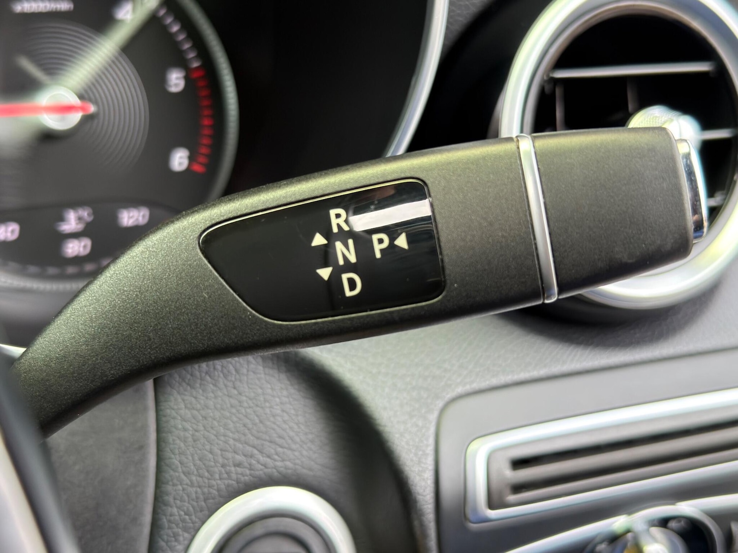 Used Mercedes-Benz C Class 2014 for sale - 77908418: Photo 36