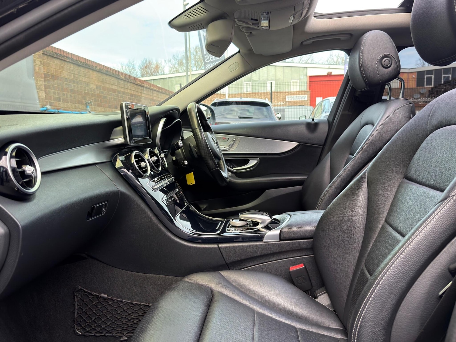 Used Mercedes-Benz C Class 2014 for sale - 77908418: Photo 50