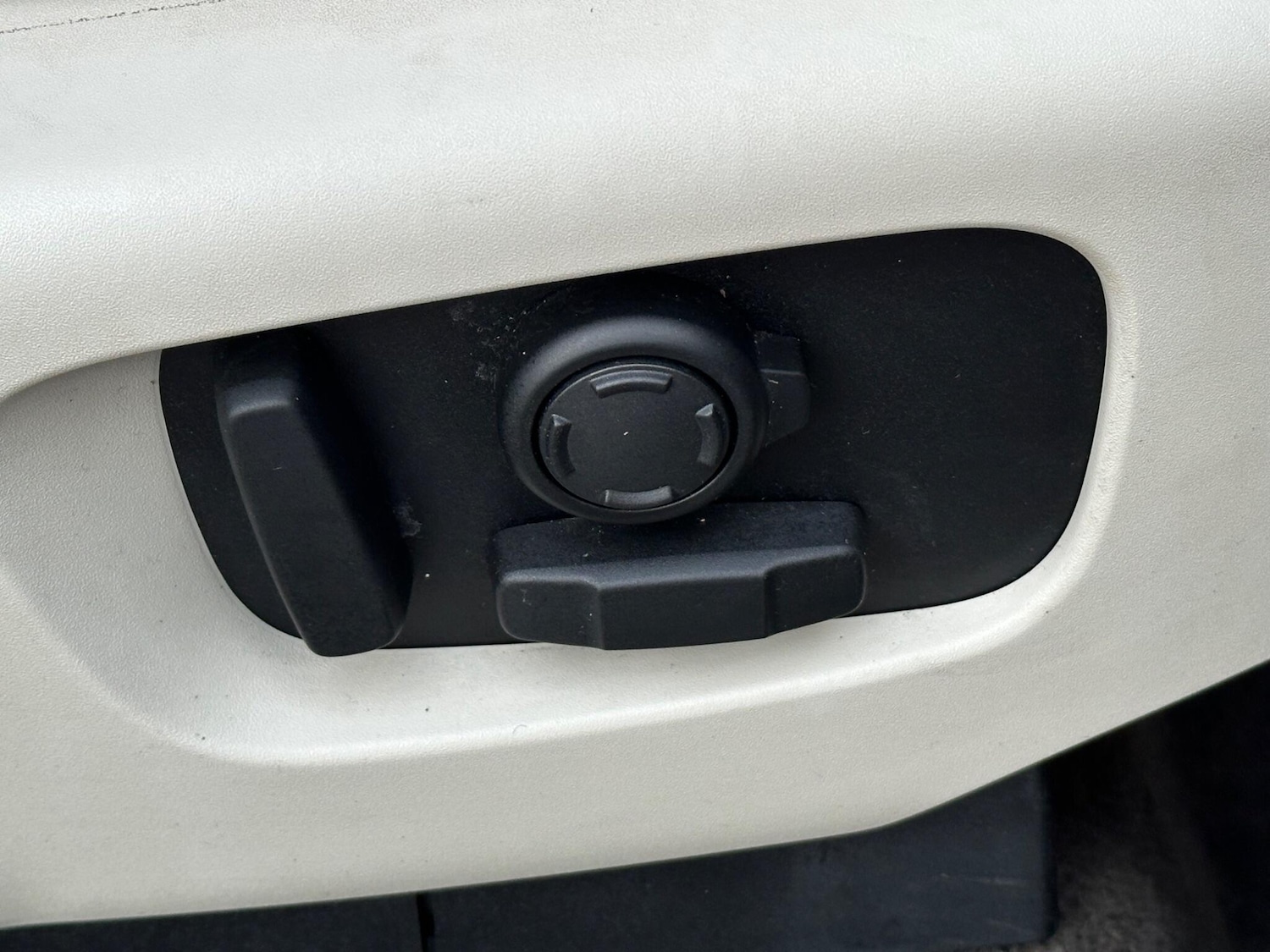 Used Land Rover Discovery for sale - 76753117: Photo 27