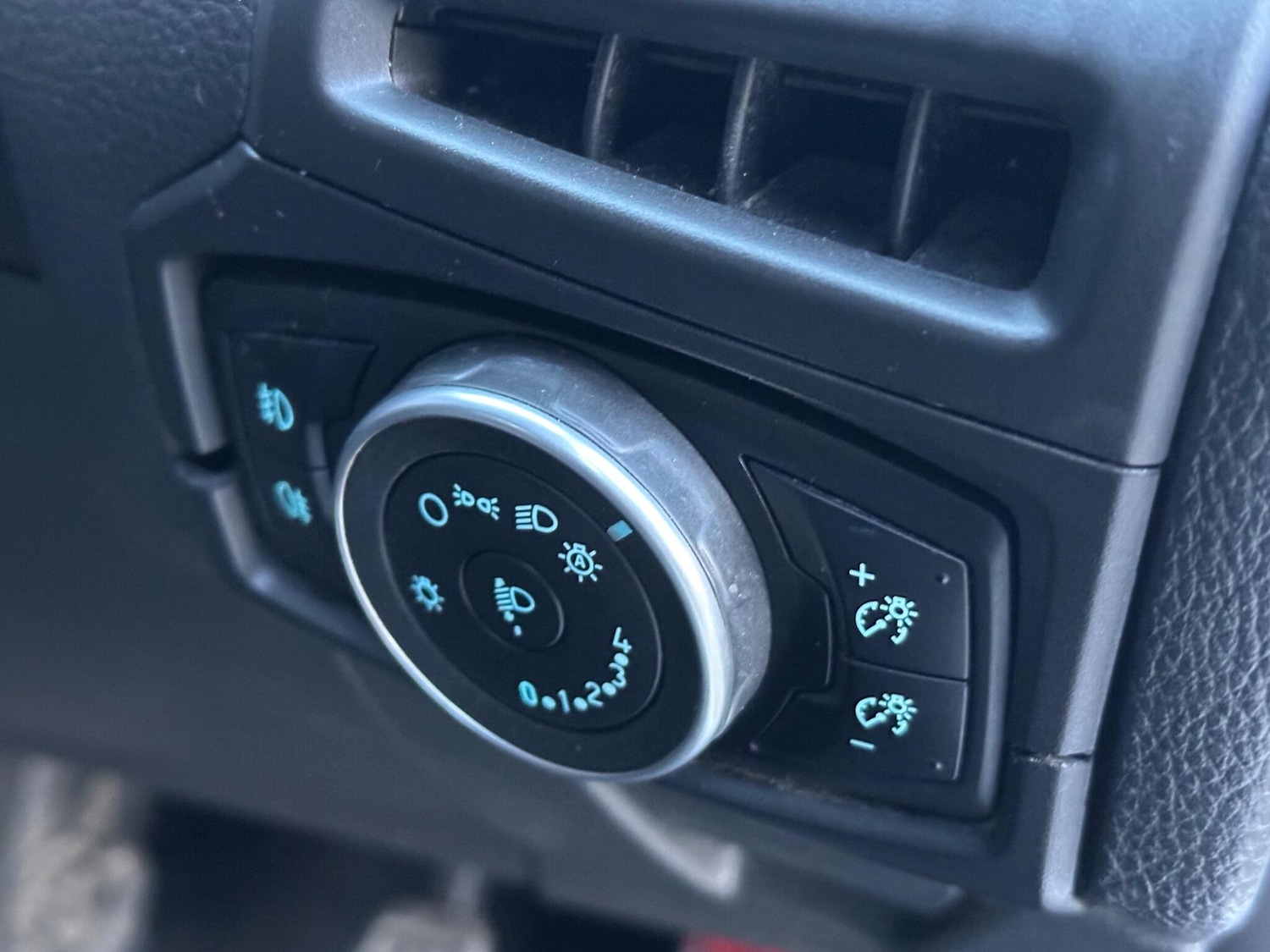 Used Ford Focus 2015 for sale - 76666496: Photo 25