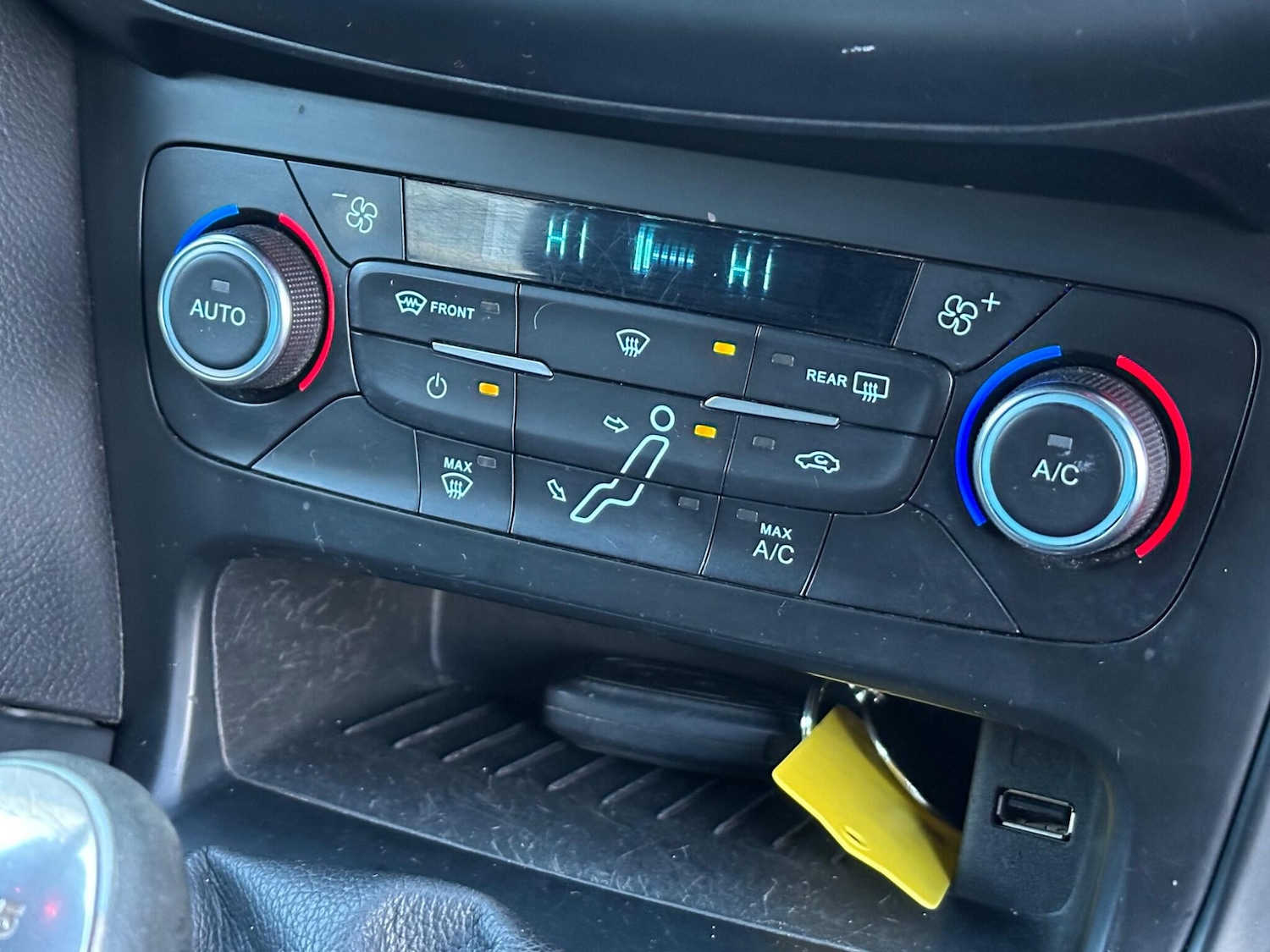 Used Ford Focus 2015 for sale - 76666496: Photo 41