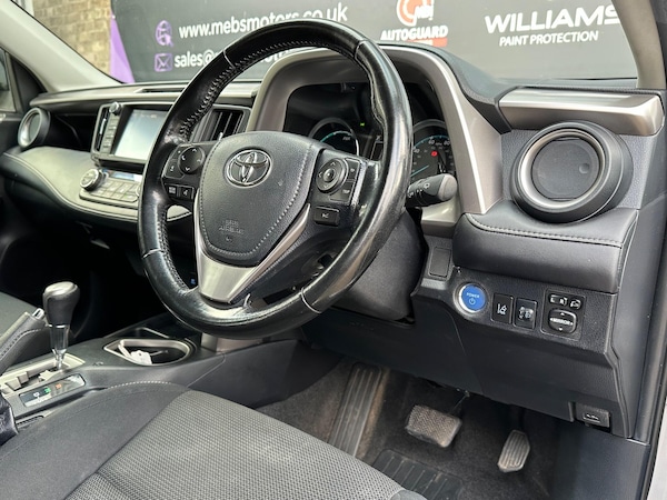 Used Toyota RAV4 2017 for sale - 76135917: Photo 23