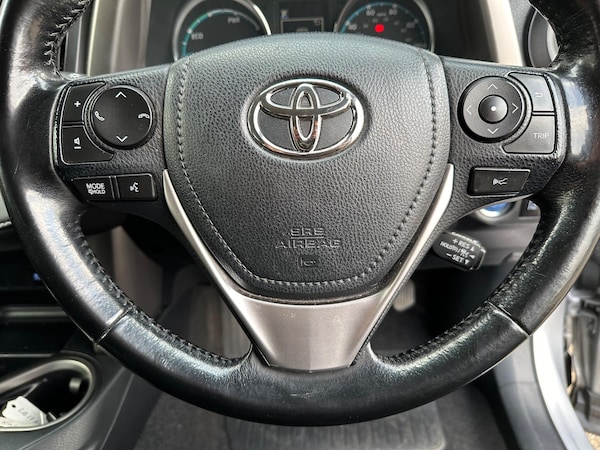 Used Toyota RAV4 2017 for sale - 76135917: Photo 27