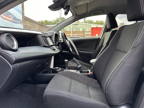 Used Toyota RAV4 2017 for sale - 76135917: Photo 41