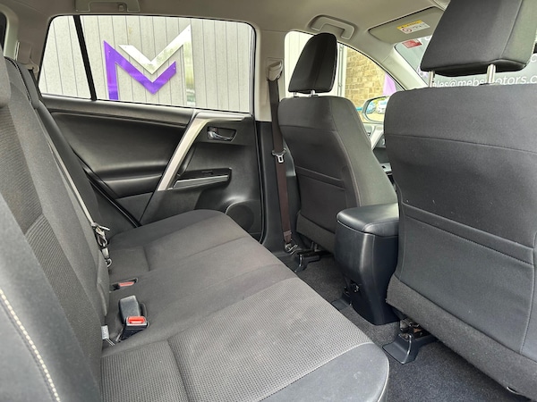 Used Toyota RAV4 2017 for sale - 76135917: Photo 43