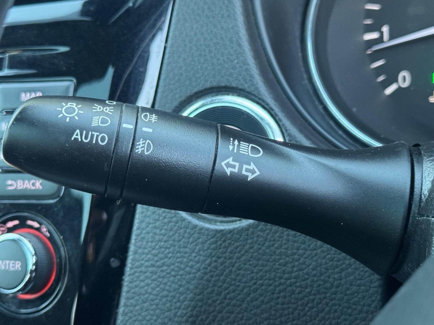 Used Nissan Qashqai 2017 for sale - 77440980: Photo 30