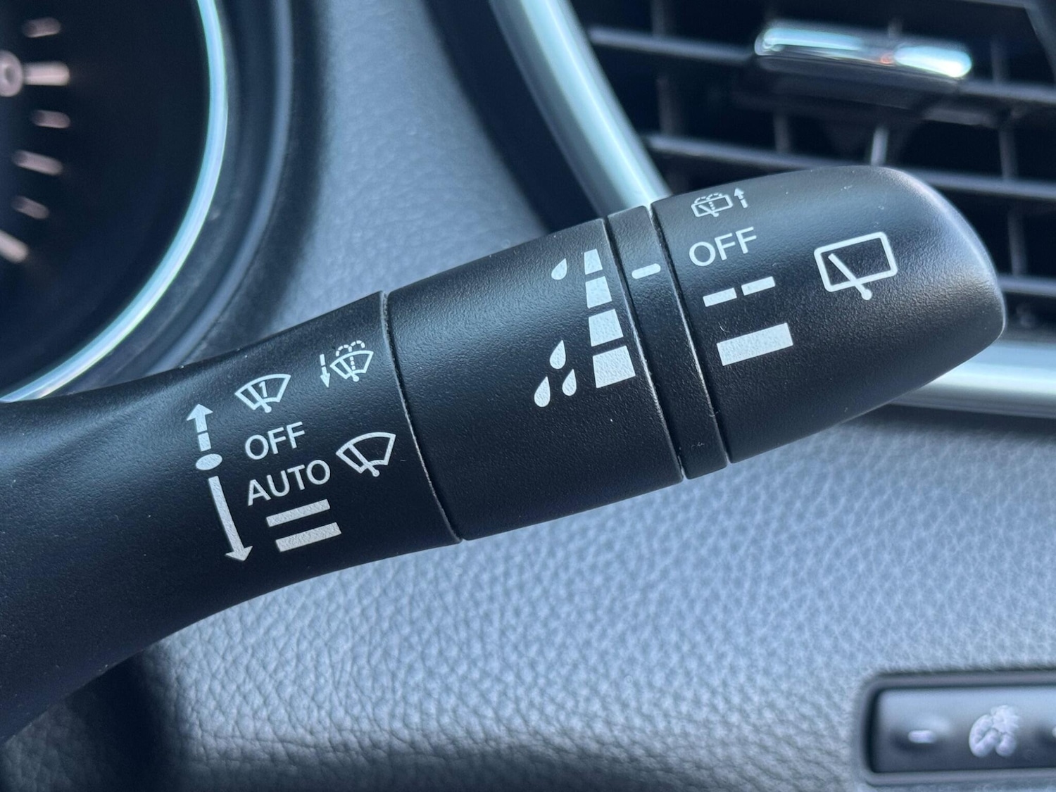 Used Nissan Qashqai 2017 for sale - 77440980: Photo 32