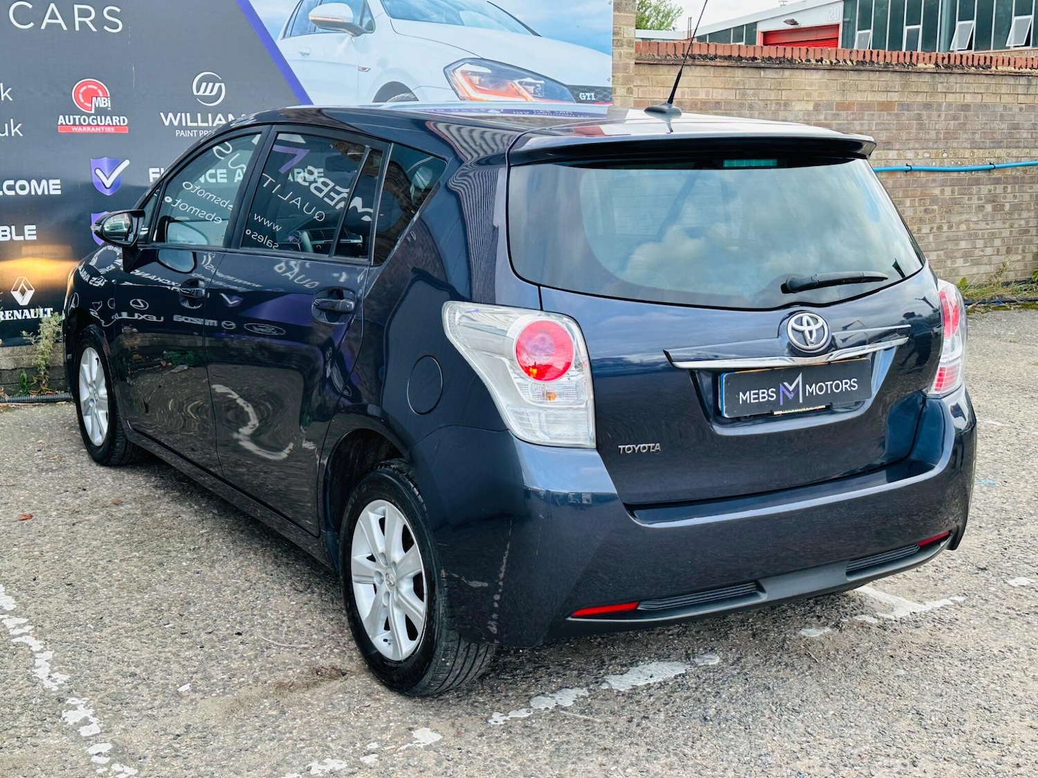 Used Toyota Verso 2015 for sale - 76020546: Photo 13