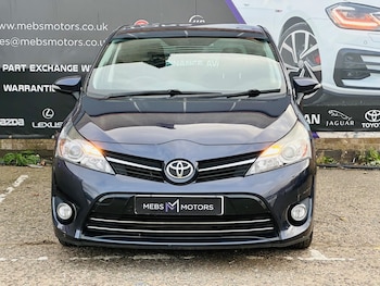 Used Toyota Verso 2015 for sale - 76020546: Photo