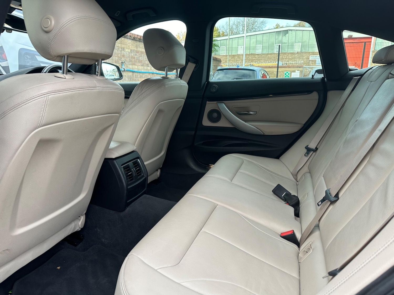 Used BMW 3 Series 2019 for sale - 76456901: Photo 43