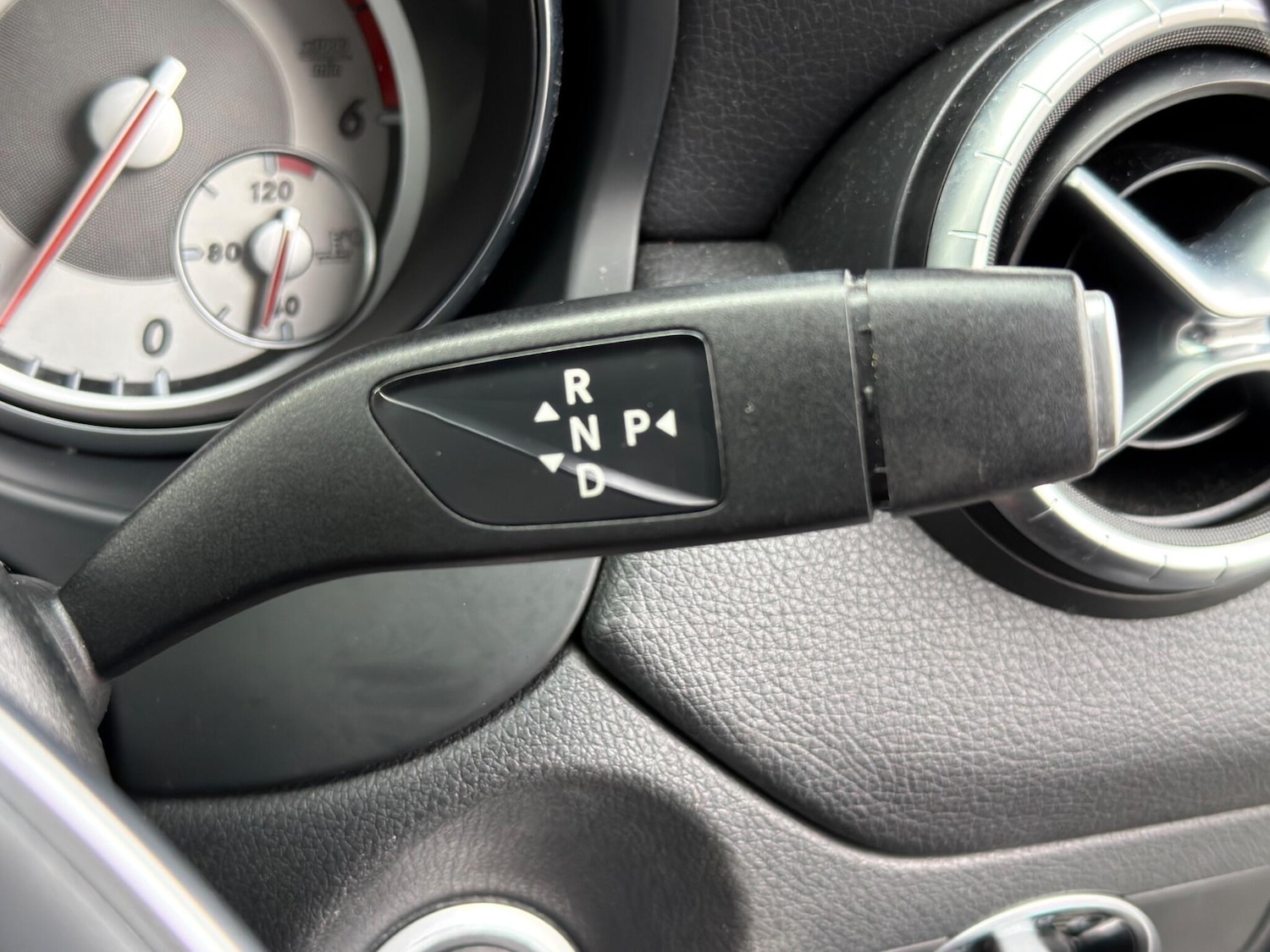 Used Mercedes-Benz CLA 2015 for sale - 77598958: Photo 31