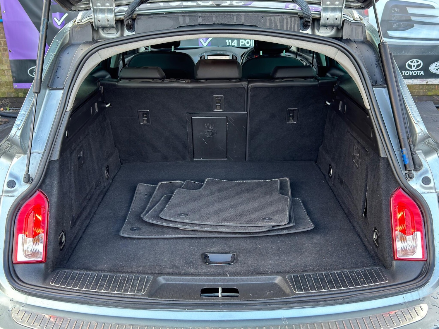 Used Vauxhall Insignia 2015 for sale - 77330855: Photo 18