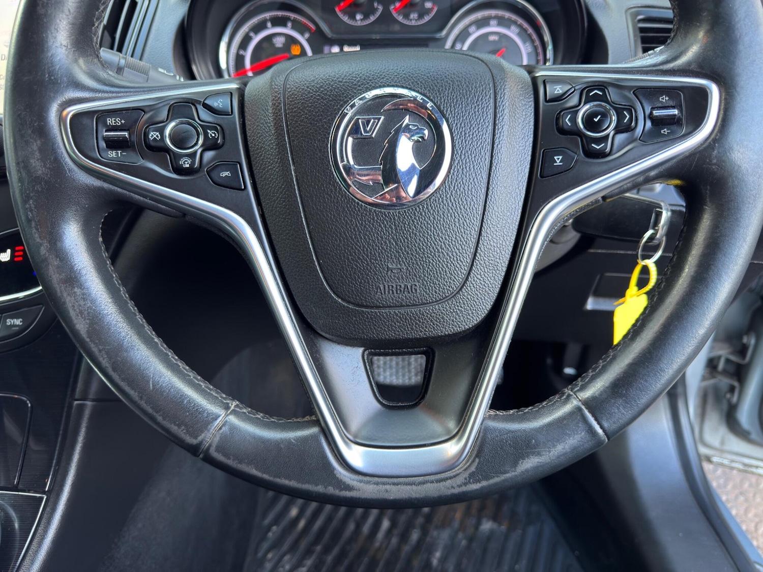 Used Vauxhall Insignia 2015 for sale - 77330855: Photo 32