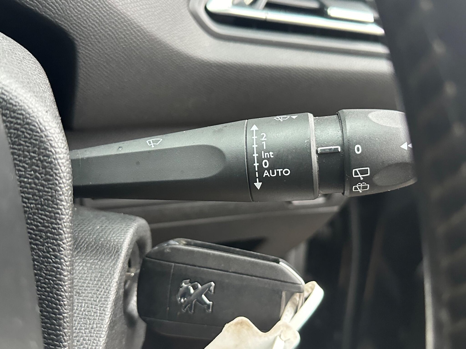 Used Peugeot 308 2019 for sale - 76608175: Photo 30