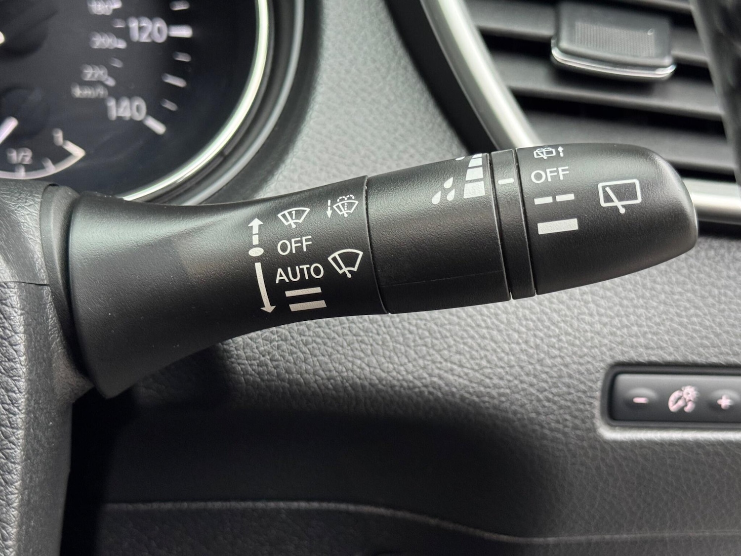 Used Nissan X-Trail 2016 for sale - 77052452: Photo 35