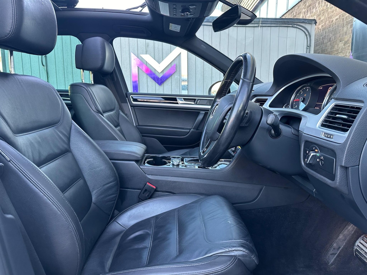 Used Volkswagen Touareg 2017 for sale - 76700833: Photo 25