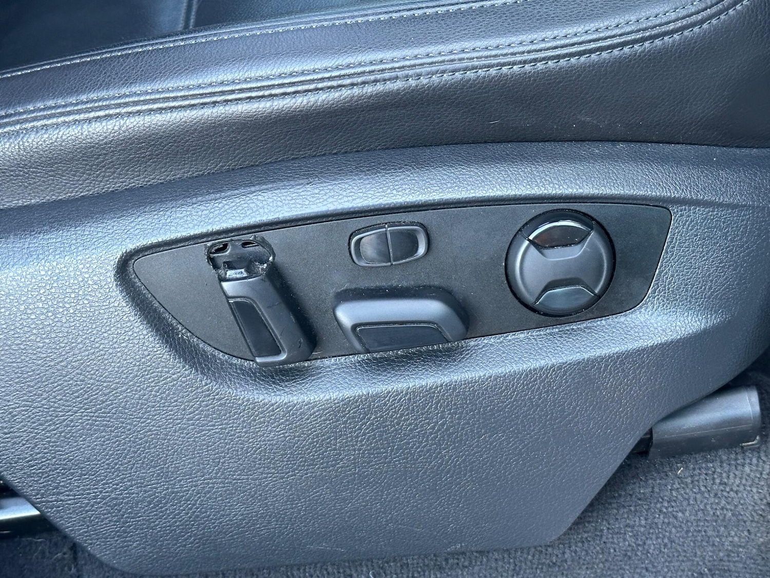 Used Volkswagen Touareg 2017 for sale - 76700833: Photo 26