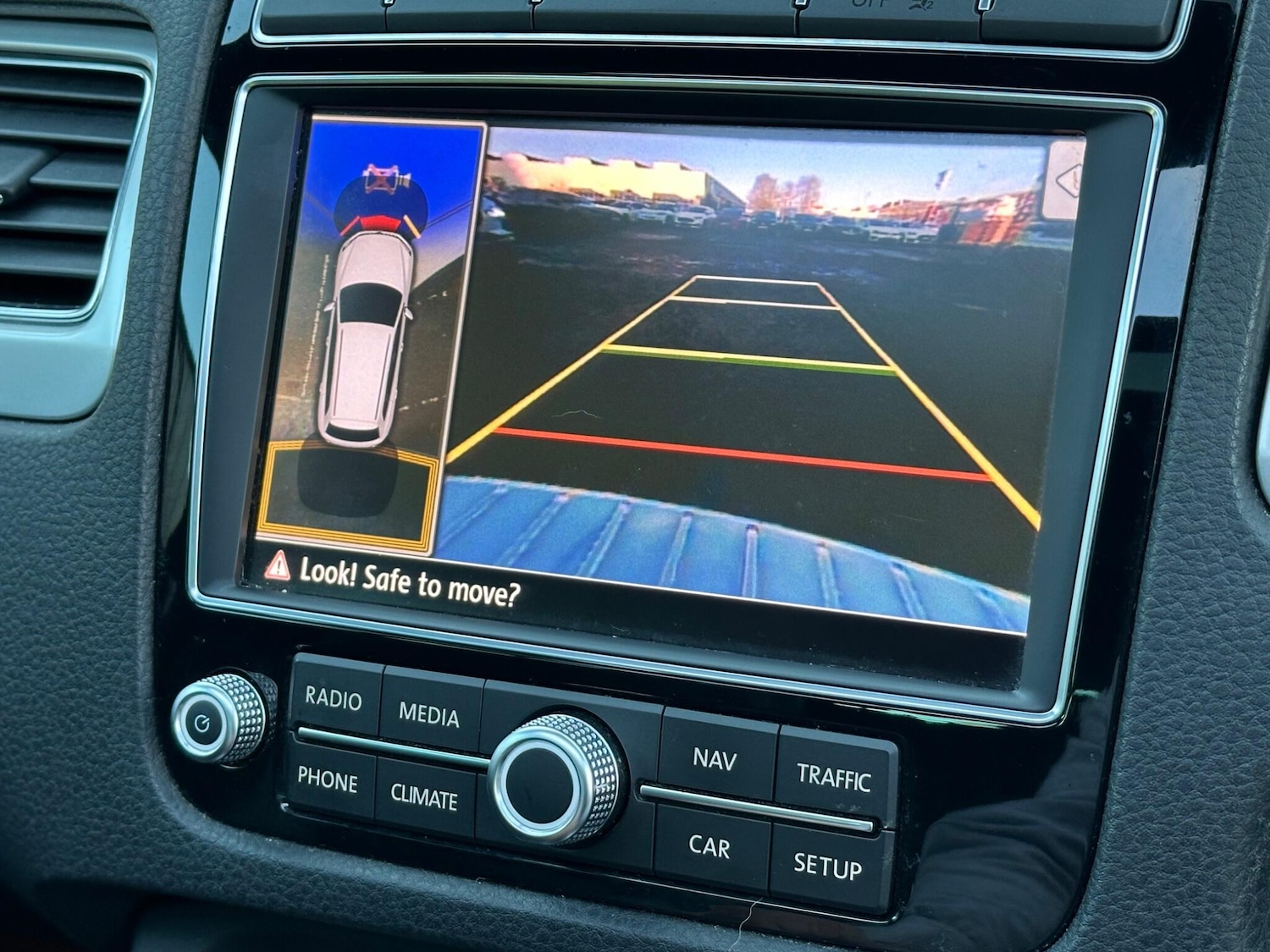 Used Volkswagen Touareg 2017 for sale - 76700833: Photo 40