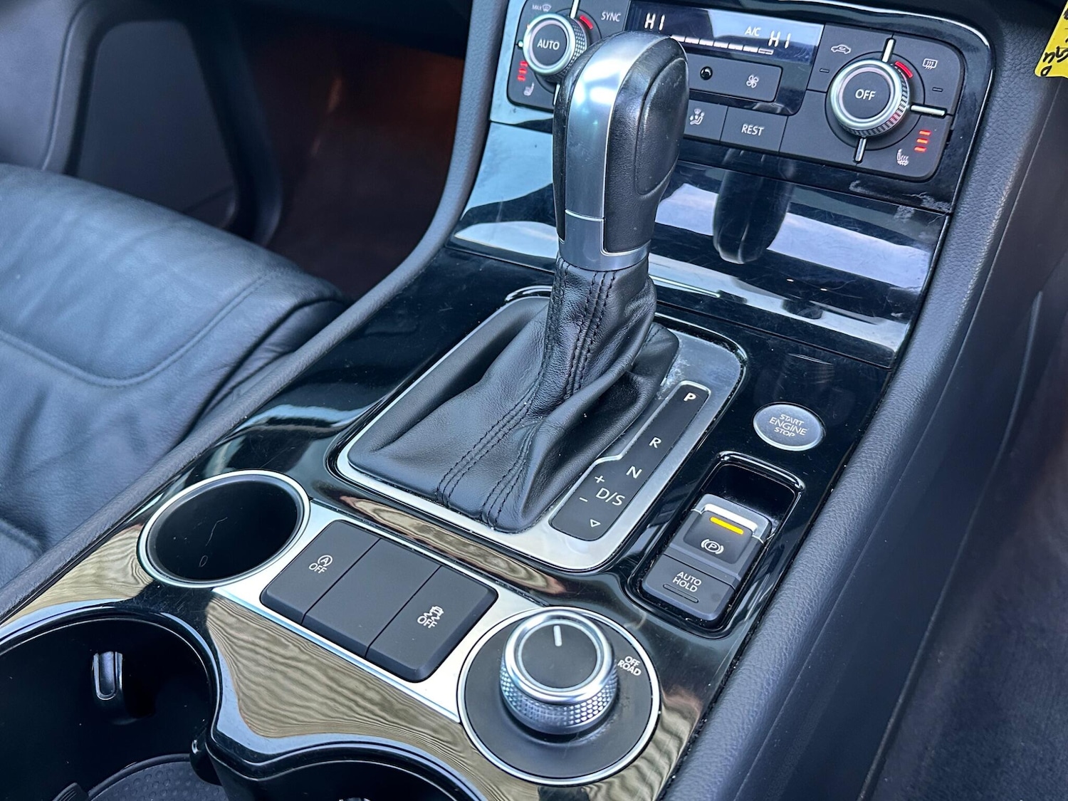 Used Volkswagen Touareg 2017 for sale - 76700833: Photo 49