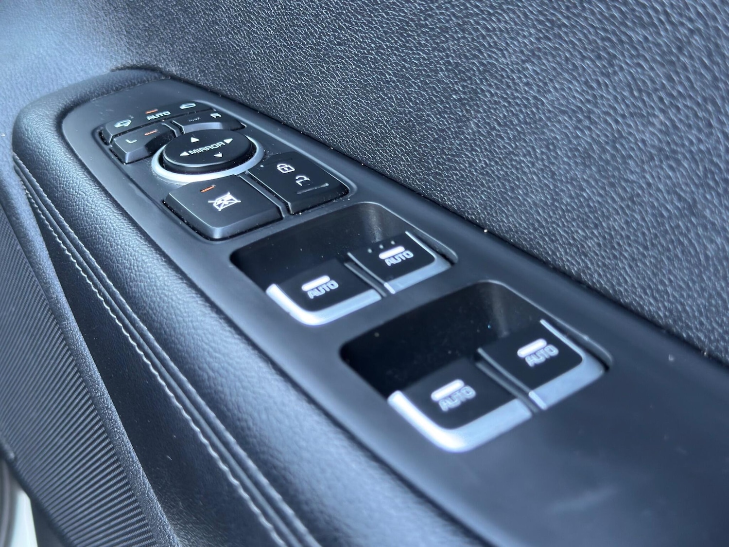 Used Kia Sorento 2015 for sale - 77060389: Photo 28