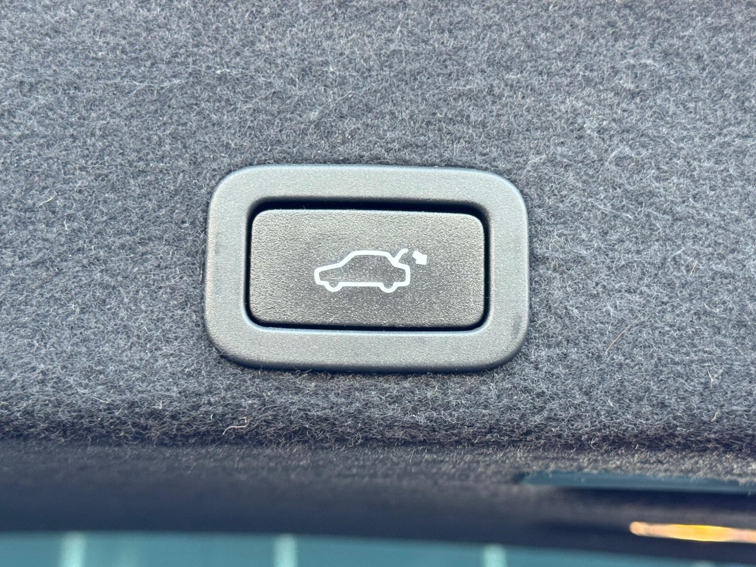 Used Volvo XC60 2016 for sale - 77162839: Photo 19