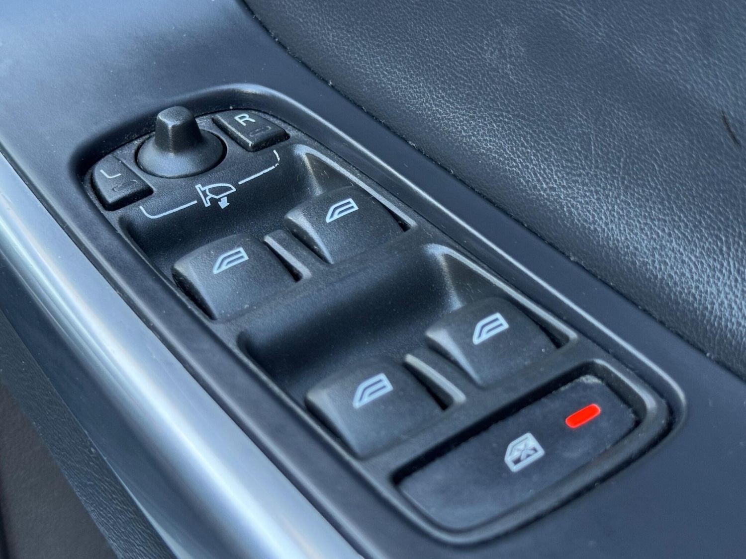 Used Volvo XC60 2016 for sale - 77162839: Photo 25