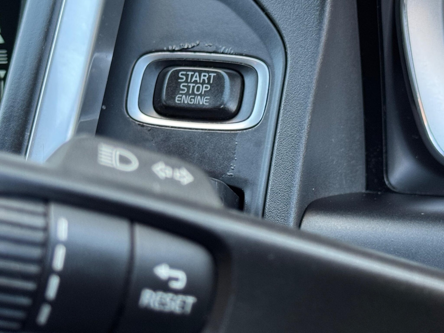 Used Volvo XC60 2016 for sale - 77162839: Photo 29