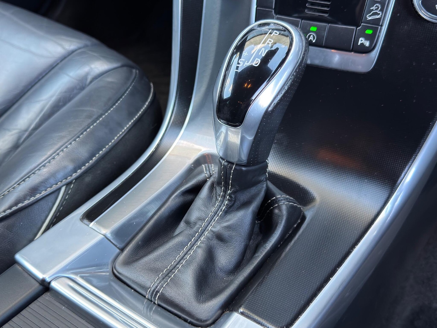 Used Volvo XC60 2016 for sale - 77162839: Photo 43