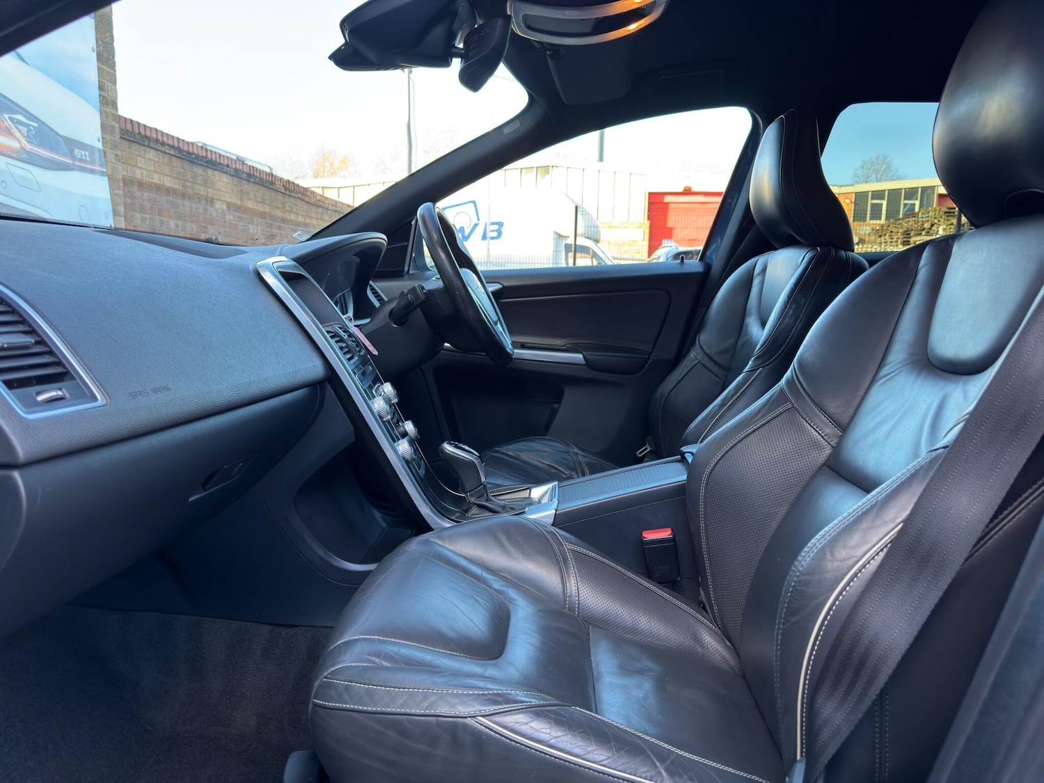 Used Volvo XC60 2016 for sale - 77162839: Photo 45