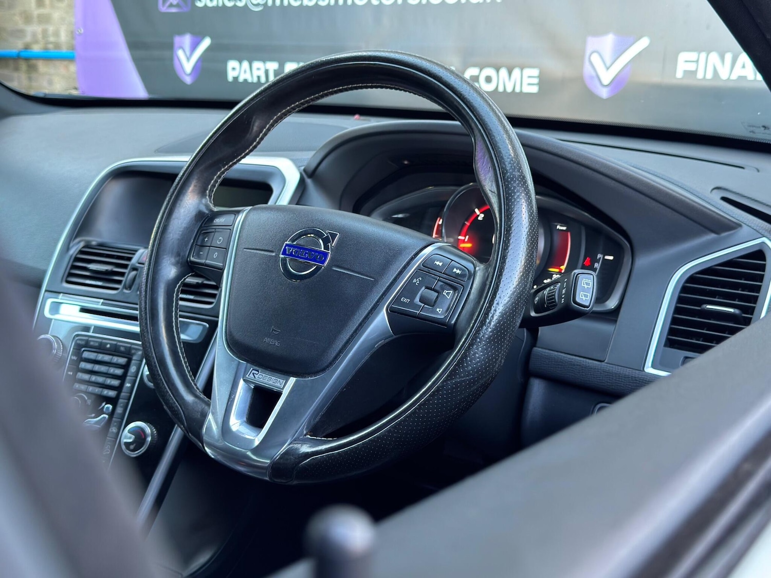 Used Volvo XC60 2016 for sale - 77162839: Photo 9