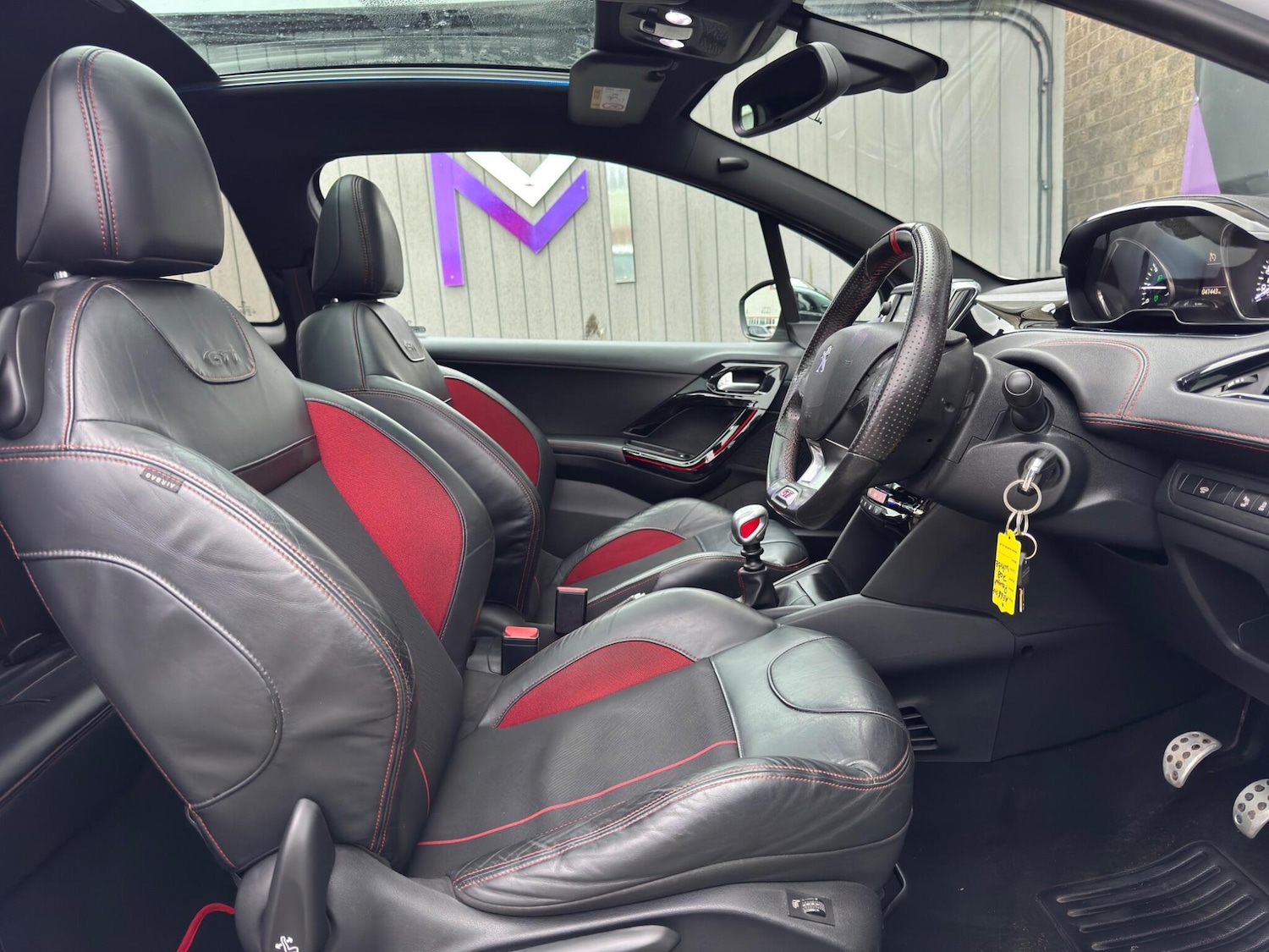 Used Peugeot 208 2016 for sale - 77052451: Photo 16