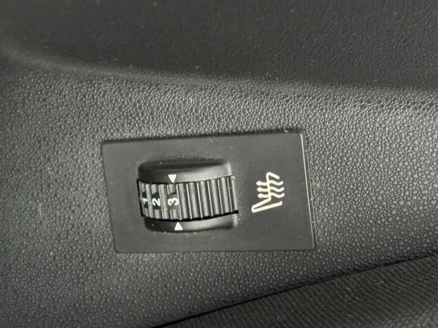 Used Peugeot 208 2016 for sale - 77052451: Photo 17