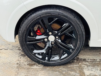 Used Peugeot 208 2016 for sale - 77052451: Photo